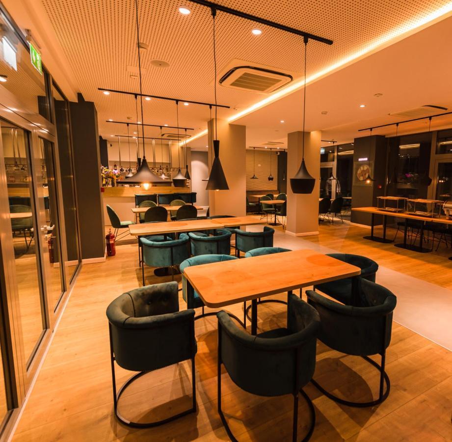 Hotel Arka Orşova Εξωτερικό φωτογραφία