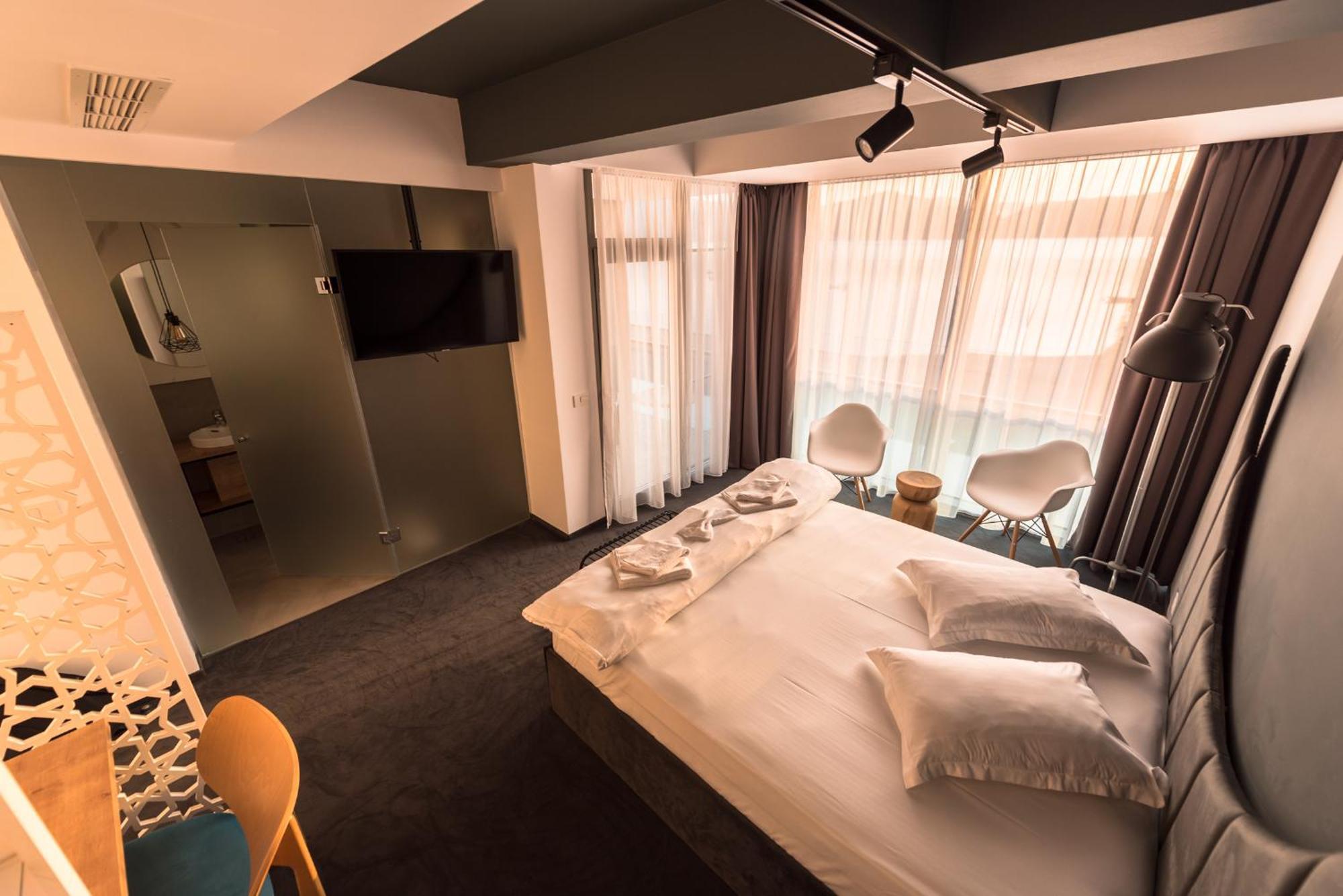 Hotel Arka Orşova Εξωτερικό φωτογραφία